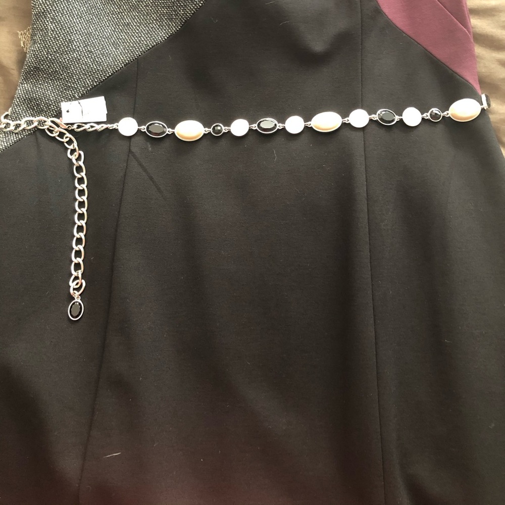 White House Black Market new chain belt